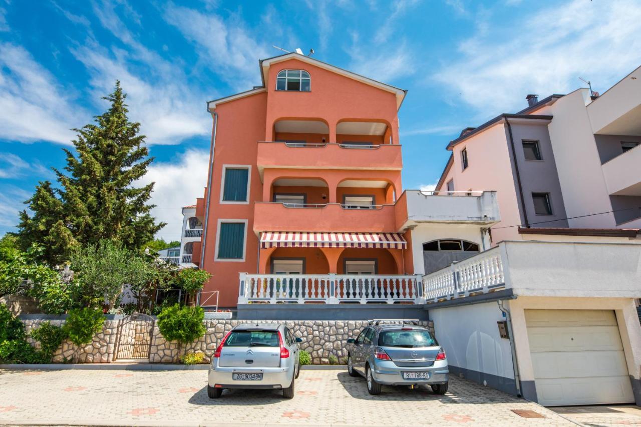 Apartments Mikanovic Crikvenica Exterior foto