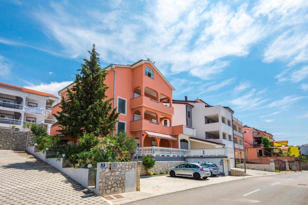 Apartments Mikanovic Crikvenica Exterior foto