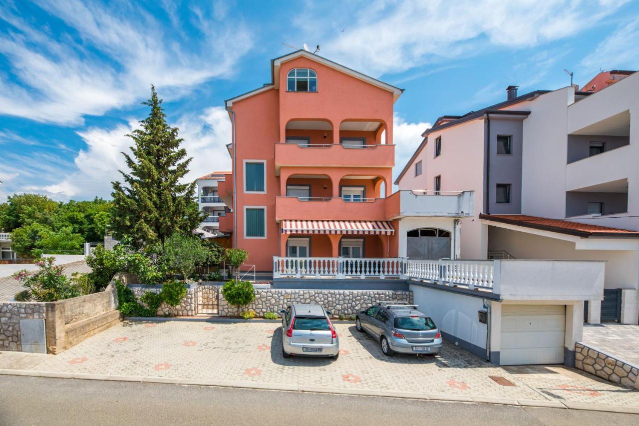 Apartments Mikanovic Crikvenica Exterior foto